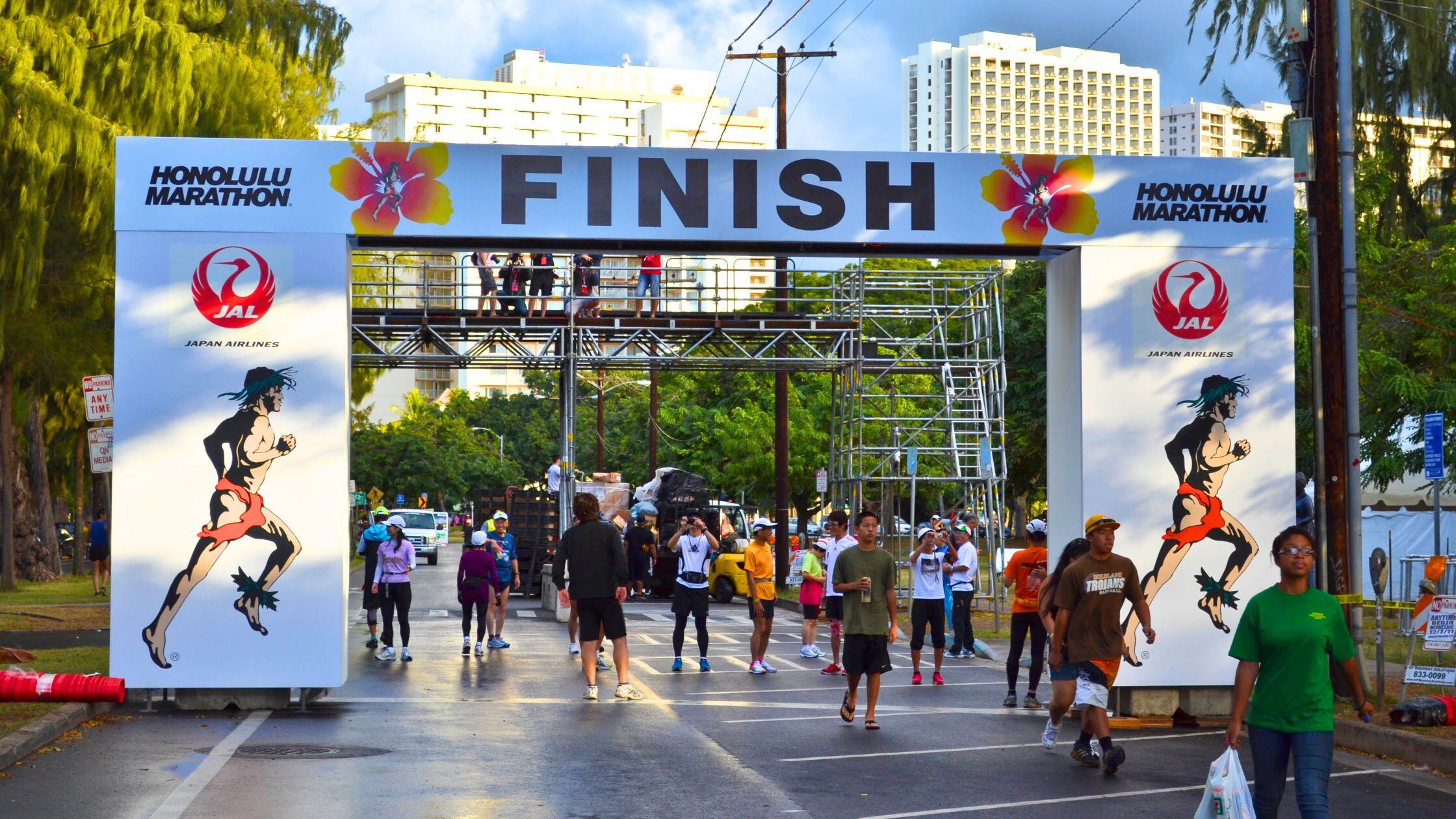 Marathon_Honolulu_2023 finish